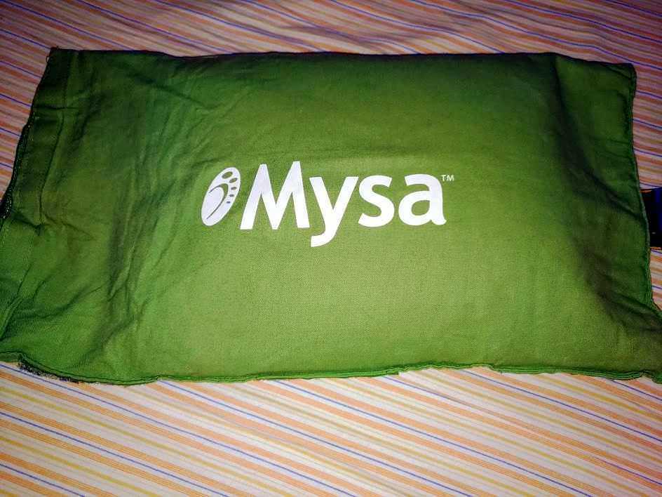 Mysa cuscino agopressione e termoterapia con logo; ideale per vacanze e attività all'aperto, facile da trasportare e comoda per relax all'aria aperta.
