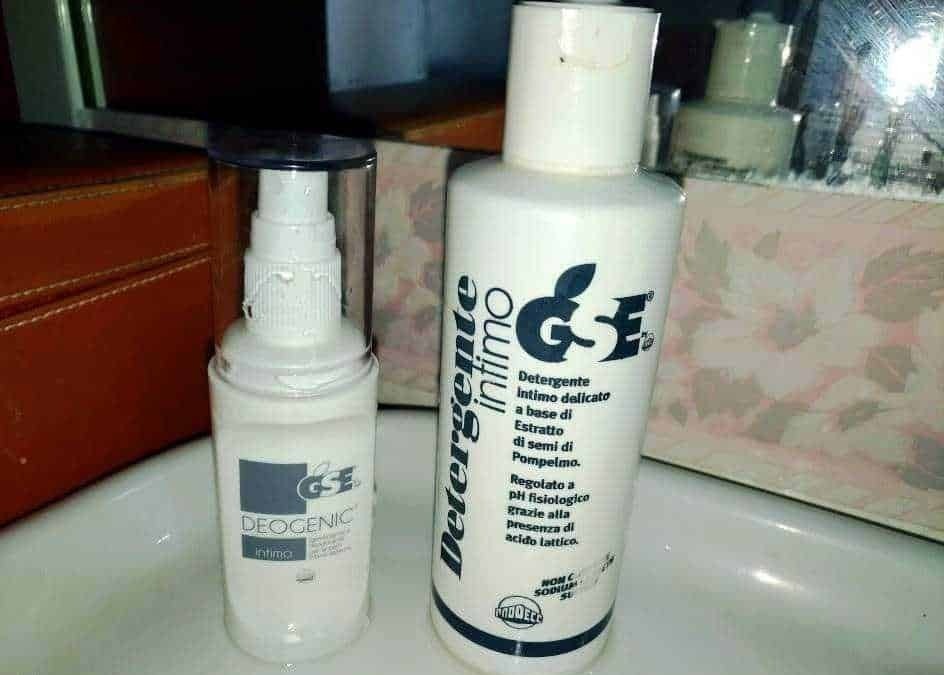 Detergente intimo GSE con estratto di semi di pompelmo e acido lattico, prodotto delicato e naturale per l'igiene intima, ideale per pelli sensibili e uso quotidiano.