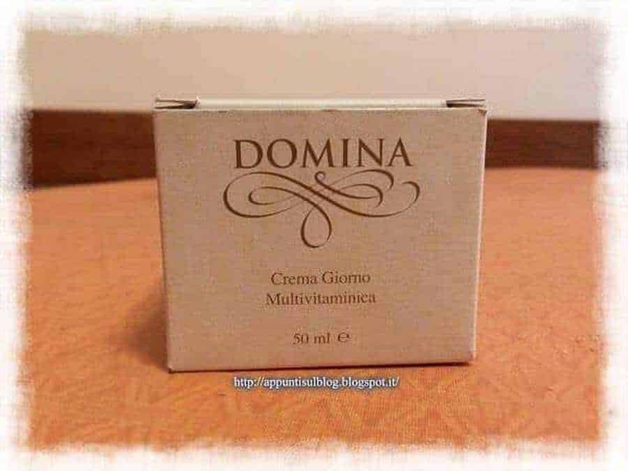 Crema giorno multivitaminica Domina in confezione da 50 ml, ideale per cura della pelle e nutrimento quotidiano.