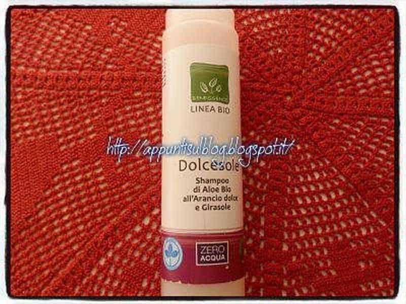Shampoo biologico DolceSole a base di Aloe vera, Arancio dolce e Girasole, per capelli bio e naturale. Formula senza acqua, ideale per cura capelli con ingredienti naturali.