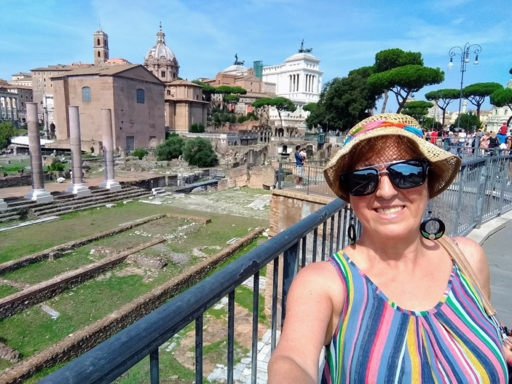 Rovine archeologiche dei Fori Imperiali nel centro storico di Roma