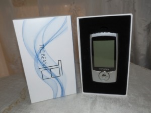 Elettrostimolatore muscolare con elettrodi per massaggio corpo