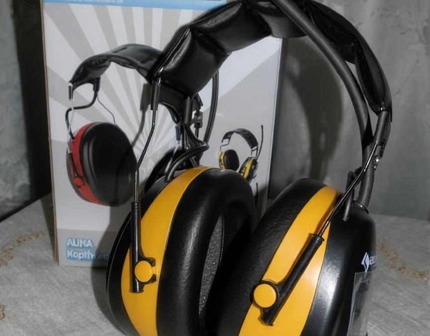 Auna Jackhammer: cuffie AM/FM AUX con radio integrata