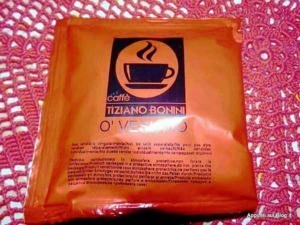 Caffè Tiziano Bonini, producto in confezione singola, ideale per gustare un caffè intenso e aromatico, perfetto per la pausa dedicata al risveglio o alla coccola quotidiana.