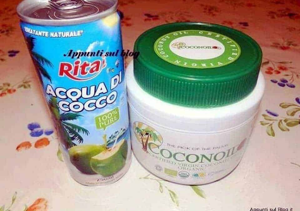 Acqua di cocco naturale Rita in lattina e crema di cocco biologica, prodotti salutari e nutrienti; ideali per idratazione e cucina. Perfetti per uno stile di vita sano e consapevole.