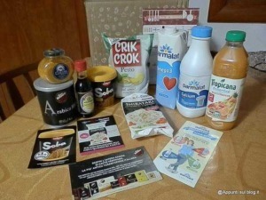 Comprare alimenti alimentari di marca, prodotti per la prima colazione e bevande naturali per uno stile di vita sano.