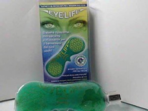 Eyeline sistema risplendente per il trattamento degli occhi, con tecnologia innovativa per rivitalizzare e migliorare la salute oculare. Ideale per il benessere e la cura degli occhi.