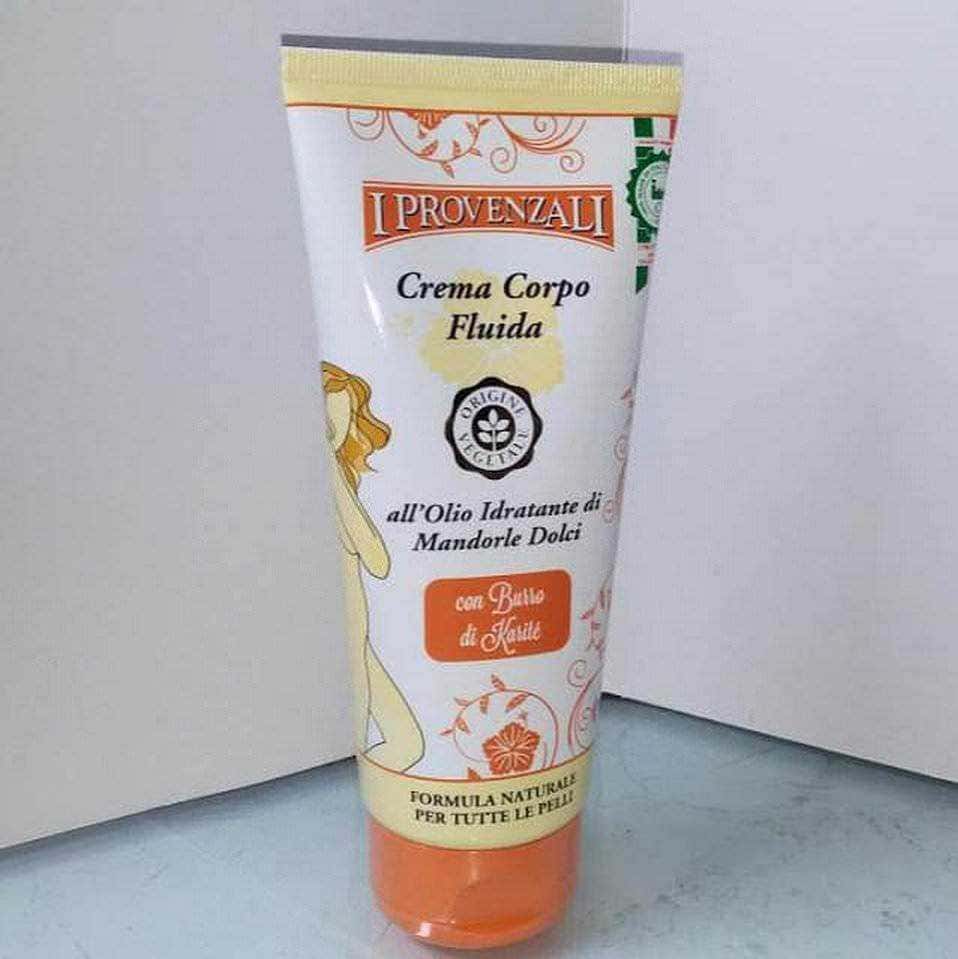 Crema corpo idratante con olio di mandorle dolci e burro di cacao per la cura della pelle