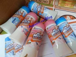 Active capsules di Mr Muscle per pulizia e deodorazione casa, emulsione efficace contro sporco e cattivi odori, confezioni multiple, prodotto di alta qualità per la manutenzione domestica.