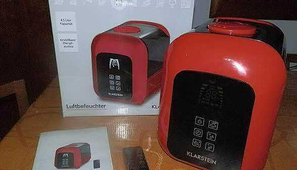 Climatizzatore portatile Klarstein, umidificatore d'aria con controllo digitale, compatto e efficace per ambienti domestici e uffici.