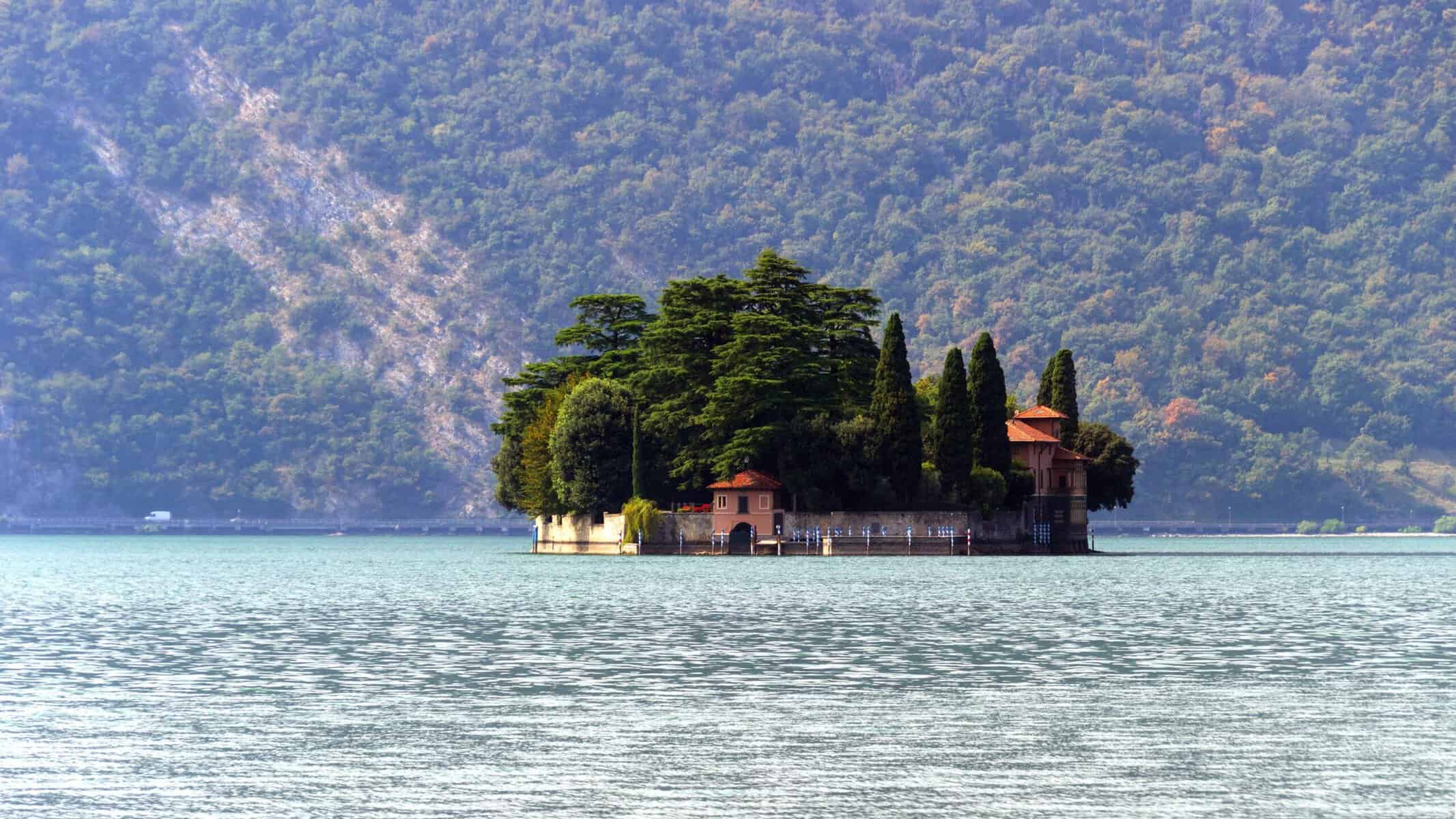 Isola di Loreto a nord di Montisola