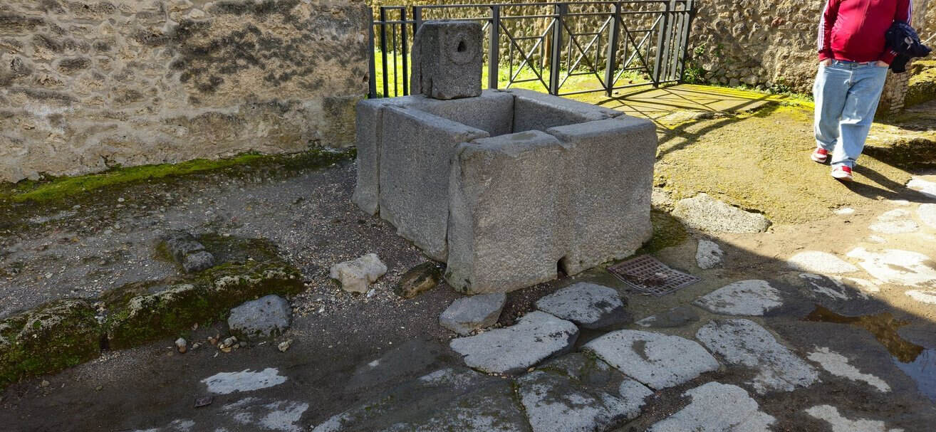 Fontane a Pompei posizionate ai crocevia