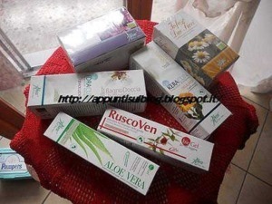 Compressore d'aria per pneumatici, kit di valvole e accessori per la manutenzione delle gomme auto in casa, nel garage o officina. Strumenti essenziali per il check-up pneumatici.