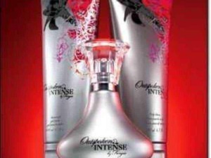 Profumo Chanel Allure Homme Intense con confezione elegante e floreale, ideale per un tocco di raffinatezza e sensualità, perfetto come regalo o per occasioni speciali.