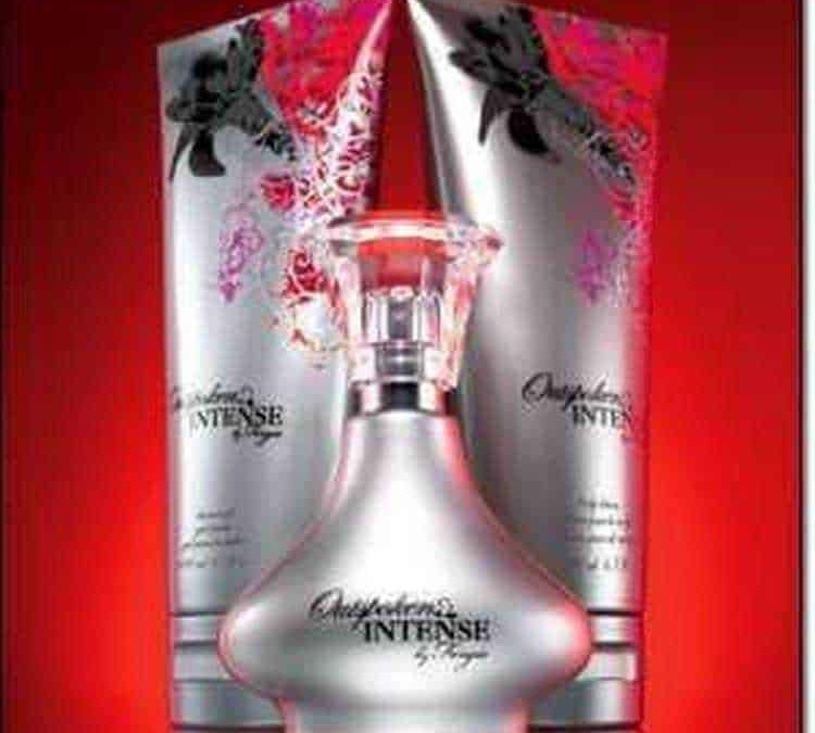 Profumo Chanel Allure Homme Intense con confezione elegante e floreale, ideale per un tocco di raffinatezza e sensualità, perfetto come regalo o per occasioni speciali.