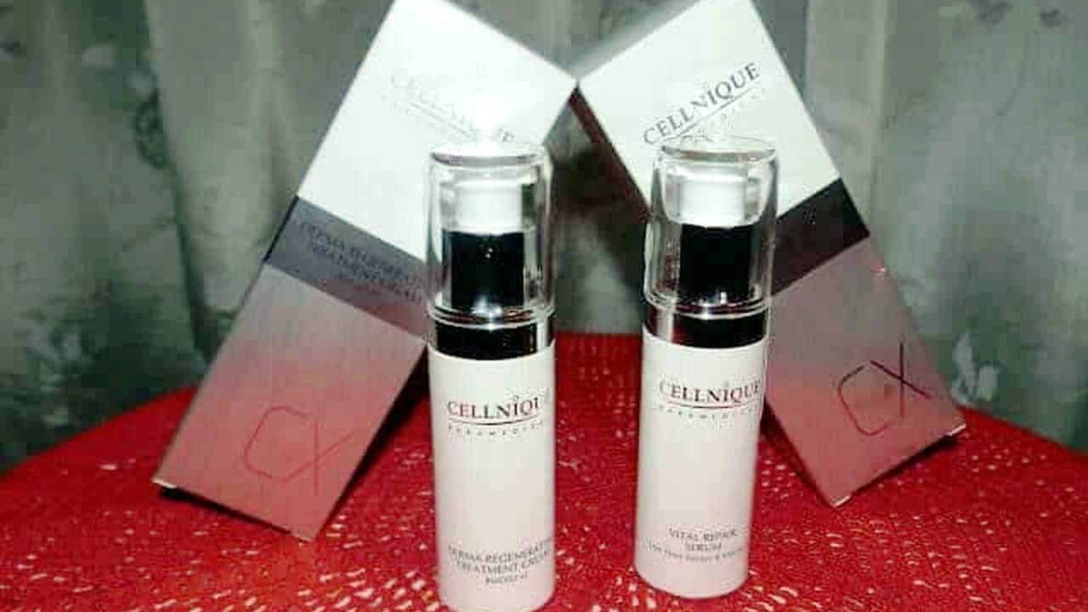 Cellnovo creme antietà, prodotto di skincare premium con formula innovativa, ideale per pelle giovane e rinnovata, presente in elegante confezione con dosatori spray.