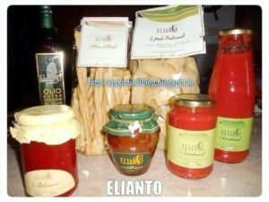 Olio extravergine di oliva, prodotti alimentari artigianali, conserve fatte in casa, pasta artigianale, prodotti tipici italiani, ricette tradizionali, cucina casalinga.