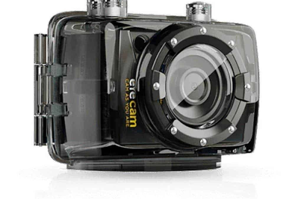 Fotocamera subacquea nera resistente all'acqua e alla pressione, ideale per snorkeling e immersioni.