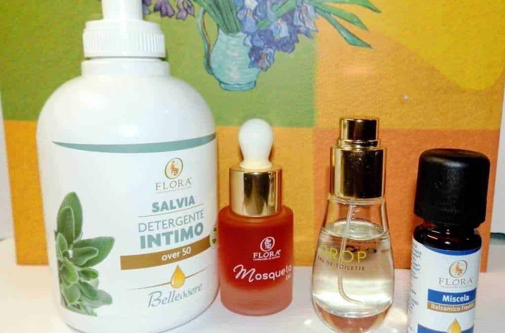 Salvia detergente intimo over 50, prodotti per l'igiene personale femminile, oli essenziali e balsami floreali, cura intima naturale.
