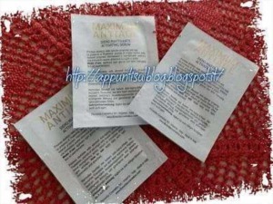 Fogli di prodotti antistress Maxima, medicina naturale relax, erbe rilassanti, rimedi contro ansia e stress, benessere naturale, integratori antistress.