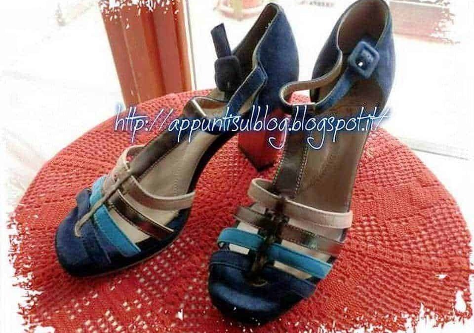 Sandali estivi donne, scarpe di moda con cinturini colorati e tacco, perfetti per look casual e alla moda, esempio di calzature estive eleganti e comode.