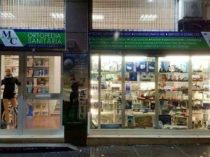 Assistenza sanitaria ortopedia, ausili e prodotti medicali presso il negozio Appunti Sul Blog, specializzato in servizi di noleggio e vendita di apparecchiature mediche e ausili sanitari.