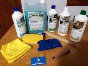 Prodotti per pulizie professionali, detergenti e attrezzi per pulizia uffici e pavimenti.