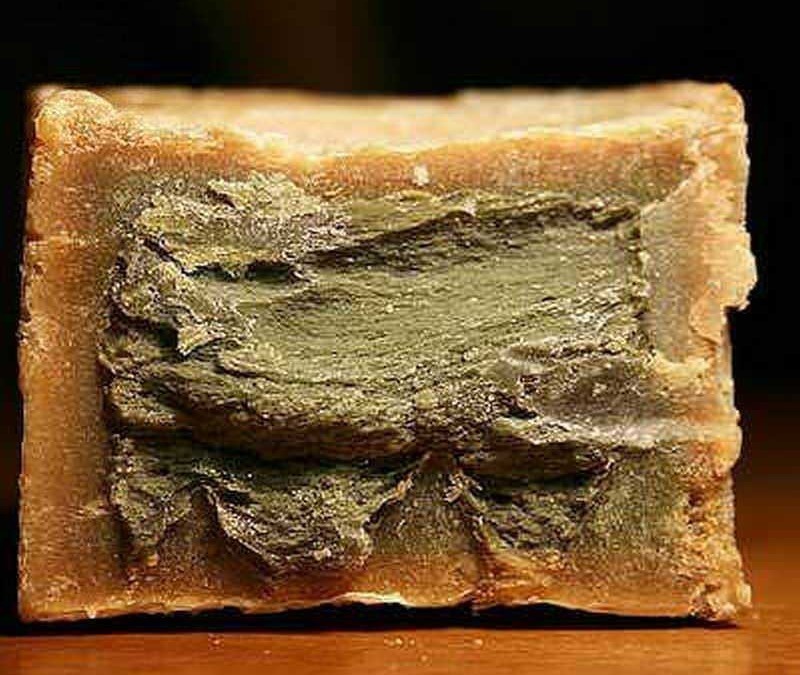 Pietra di sale Himalaya naturale, salgemma rosa, ingredienti per cucina salutare, decorazioni naturali, salute e benessere, alta qualità.