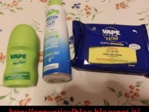 Ampoules e salviettine anti-puntura per il alleviare il fastidio delle punture di insetti, ideali per l'uso quotidiano, portatili e efficaci contro zanzare e insetti.