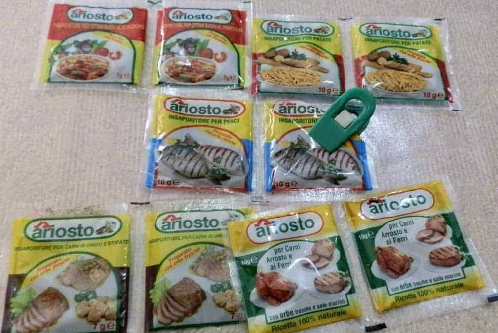 Salse e aromi Ariosto per carne e pesce in bustine monodose, pronta all'uso, ideale per cucinare piatti gustosi e saporiti. Perfetta per array di ricette di carne e pesce, semplice da usare.