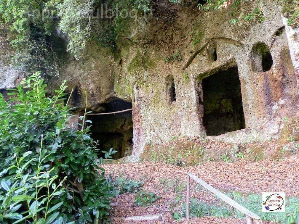 Antico Mitreo di Sutri scavato nella roccia tufacea
