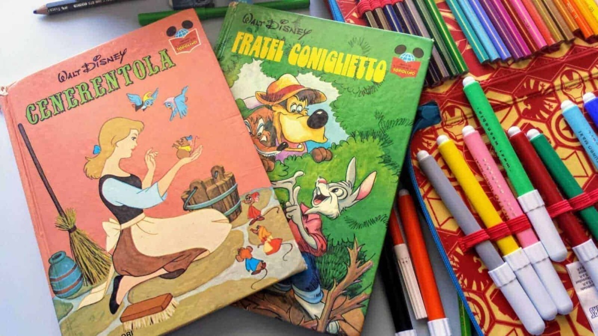 Libri Disney per bambini, fumetti e colori, materiali per attività creative, appunti sul blog, tutorial di disegno e promozioni per genitori e insegnanti nel settore dell'infanzia.
