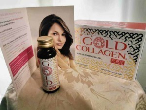 Integratore di collagene Gold Collagen Forte con confezione e bottiglia, promozione di prodotti per la cura della pelle, testimonianza di biorganico e bellezza.