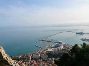VISTA PANORAMICA DELLA CITTÀ DI SALERNO, IN COSTIERA