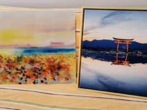 Vernice di paesaggi con mare al tramonto e torii giapponese riflesso sull'acqua, opere d'arte per decorazione interni, ispirazione orientale e paesaggi naturali.