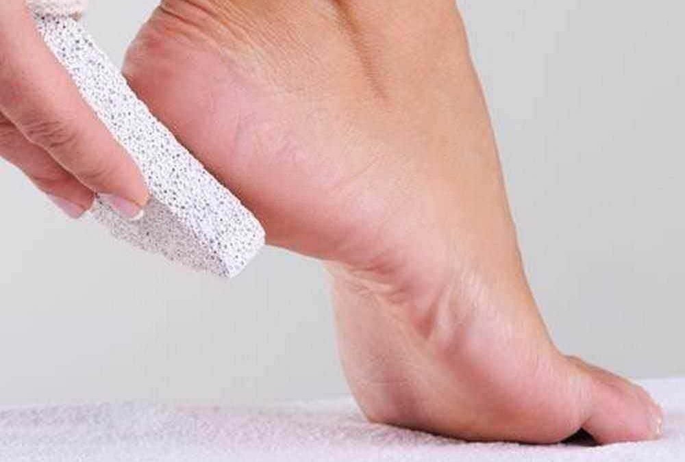 Pietra pomice piedi. Quale scegliere tra naturale e sintetica?