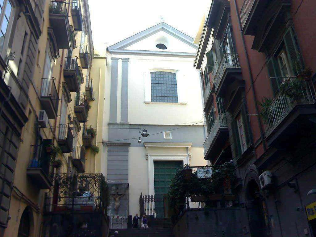 Basilica di San Giovanni Maggiore a Napoli, architettura storica nel centro antico