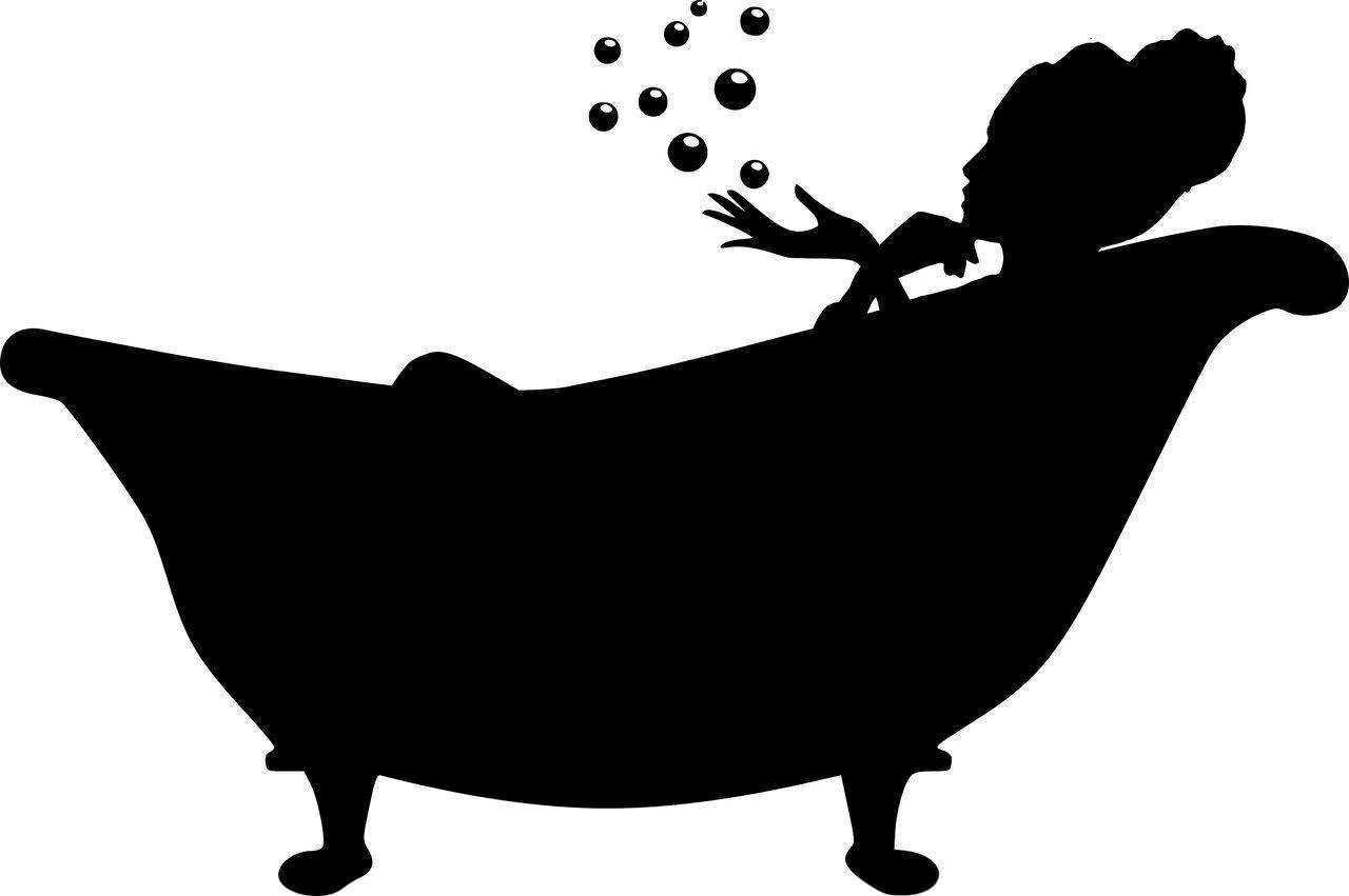 Siluetta nera di un bambino che gioca con le bolle di sapone in una vasca da bagno vintage, intagliata in stile silhouette.