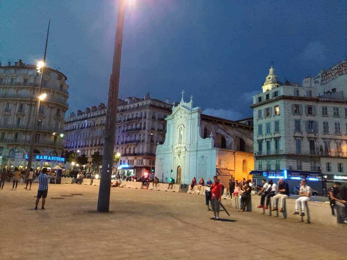 Cosa vedere a Marsiglia a piedi dal porto di sera 7 Cosa vedere a Marsiglia a piedi dal porto di sera