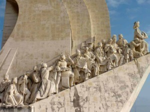 Repubblica di Giuseppe, statua commemorativa, monumento storico, scultura in marmo, artigianato italiano, arte pubblica, monumento simbolico, storia culturale.