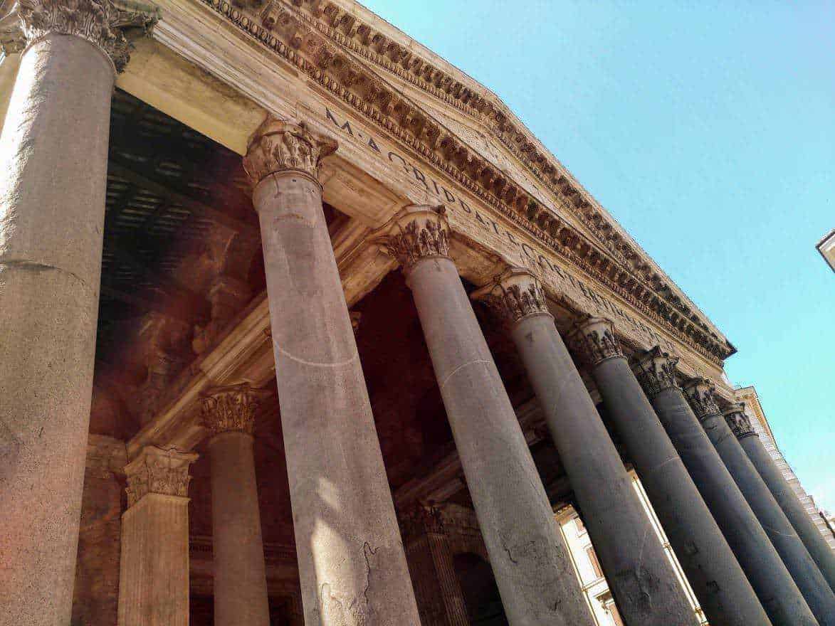 Storia del Pantheon, disegno di un angelo