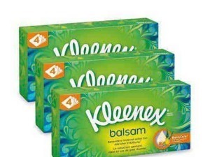 Savon Kleinex Balsam, confezione multipla di tre barattoli, ideale per detergere e idratare la pelle del corpo e delle mani, con formula avvolgente e delicata.