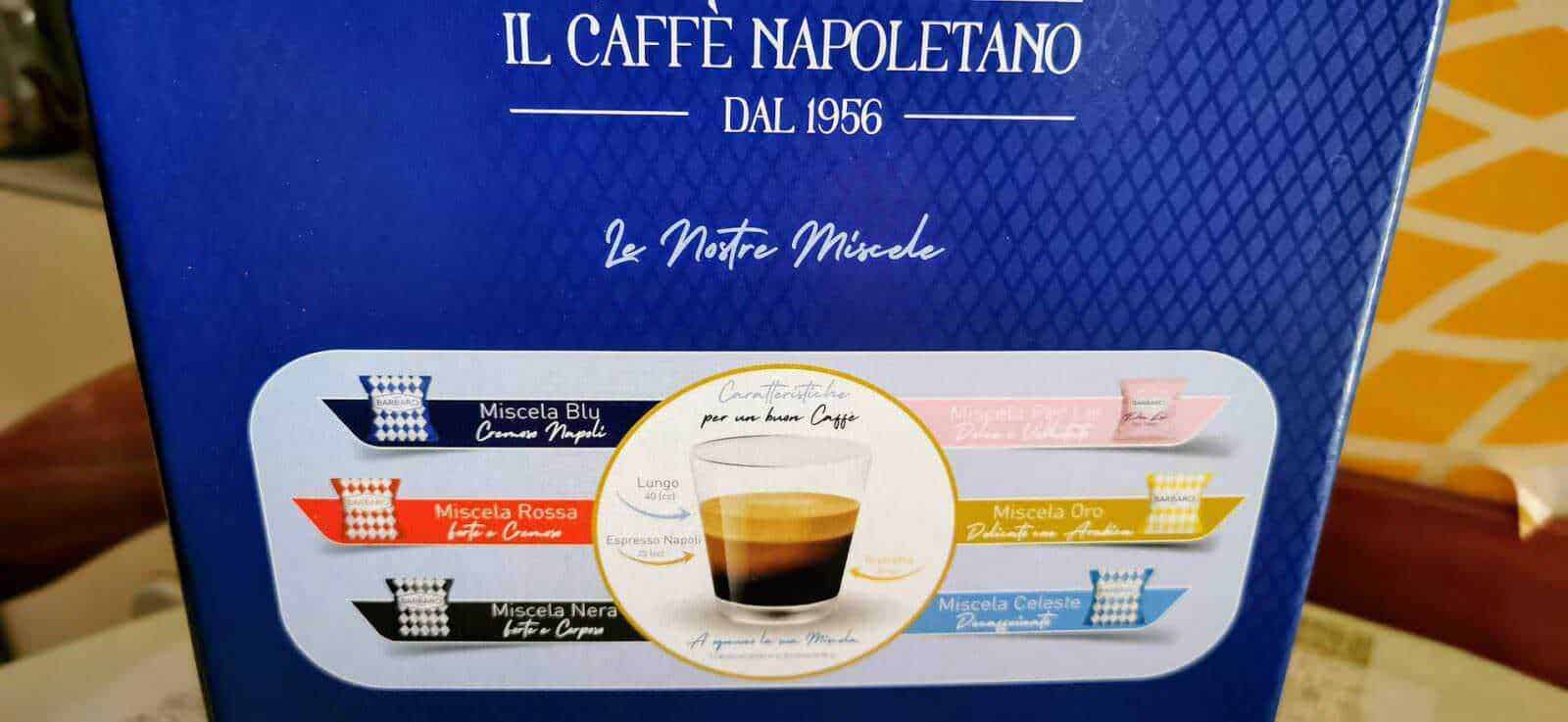 Miscela di caffè napoletano, confezione regalo con diverse varianti di miscele di espresso di alta qualità.
