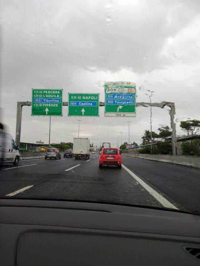 Segnaletica orizzontale: Autostrade 10 regole per guida sicura