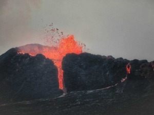 Un vulcano in eruzione