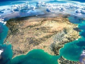 Tetto dell'Andalusia visto dall'orbita, in profondità natura e paesaggi spagnoli, con contrasto tra montagne, coste e oceano Atlante.