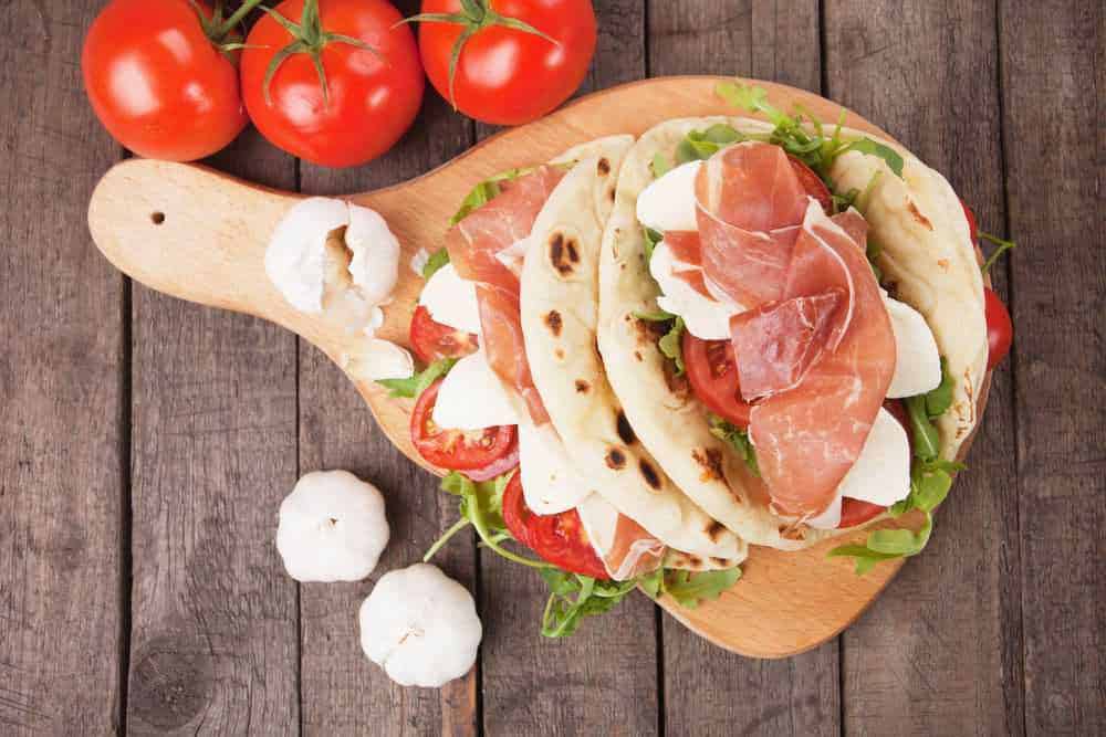 Prosciutto Crudo: 5 metodi per servirlo
