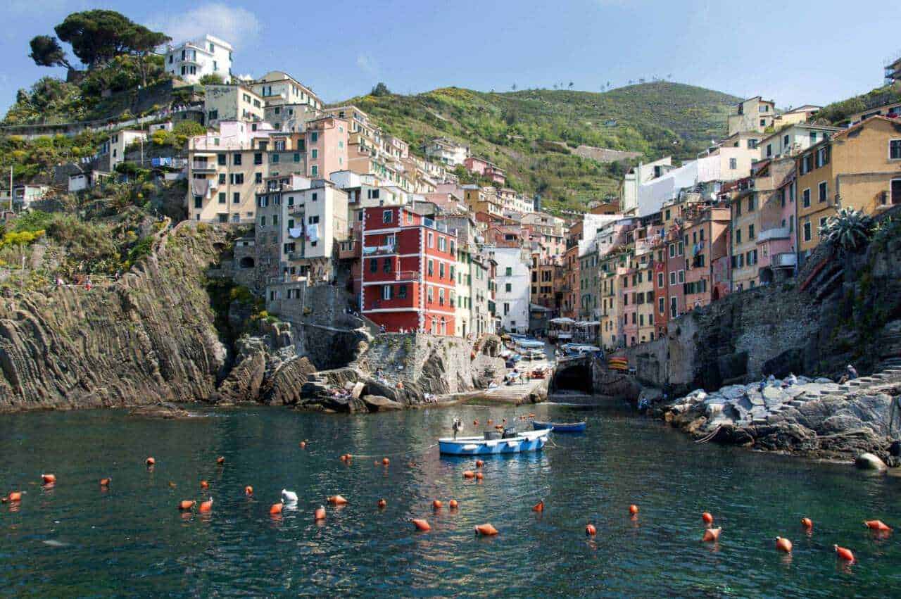 Domenica delle Palme 2023: Esperienza unica nel Nord Italia Parco Nazionale delle Cinque Terre 