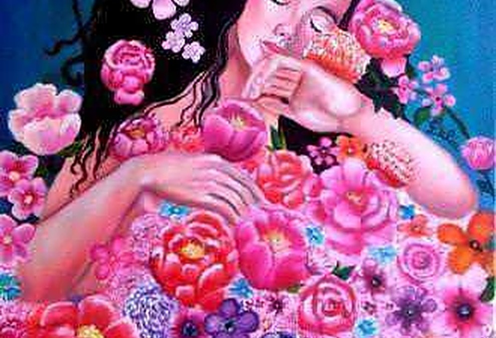 Mujer soñadora rodeada de flores colorate, disfrutando de un helado en un paisaje artístico y brillante, en un estilo vibrante y lleno de detalles.