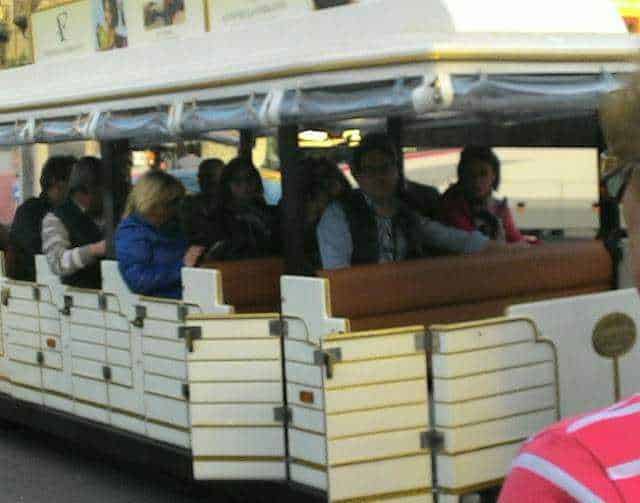 Sorrento, un tram lungo il corso principale